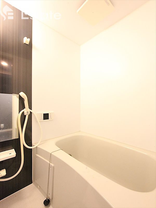 バス・シャワールーム　バスルーム