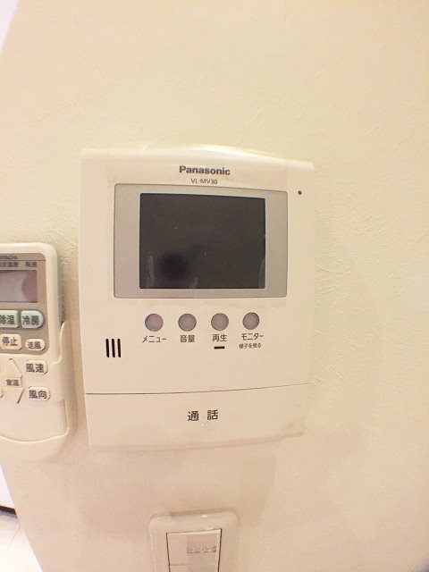 セキュリティ　モニター付きインターホン