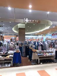 ショッピングセンター　ハニーズ所沢山口店（ショッピングセンター）まで394m