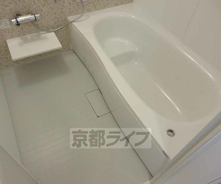 バス・シャワールーム　足を伸ばせるお風呂