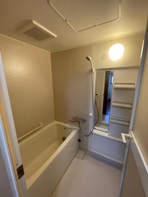 バス・シャワールーム　※別のお部屋です