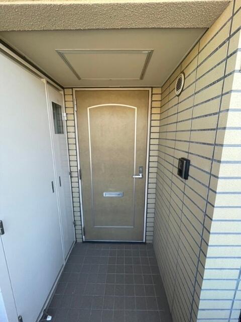 玄関　※別のお部屋です