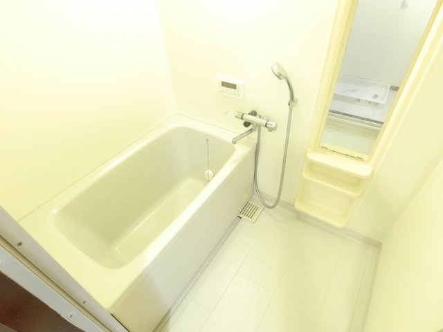 バス・シャワールーム　別部屋イメージ写真