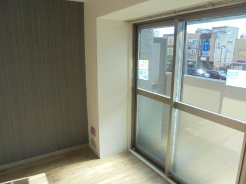 居室・リビング　室内