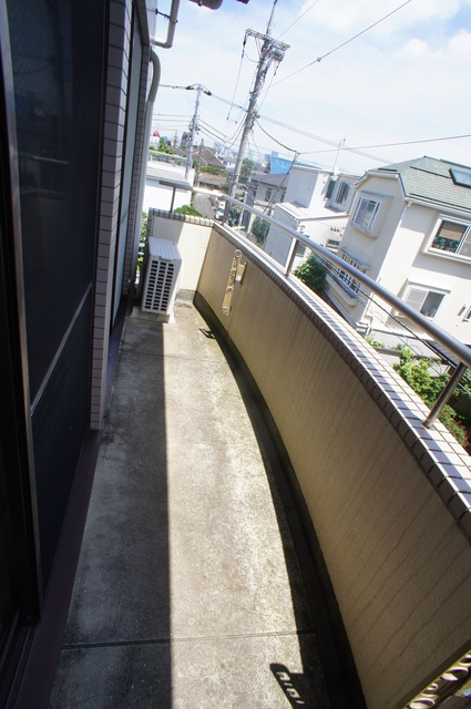 バルコニー　バルコニー付！お天気のいい日は洗濯物も気持ちよく干せますね！