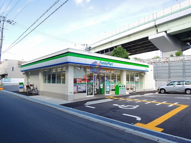 コンビニ　ファミリーマート大開三丁目店（コンビニ）まで229m