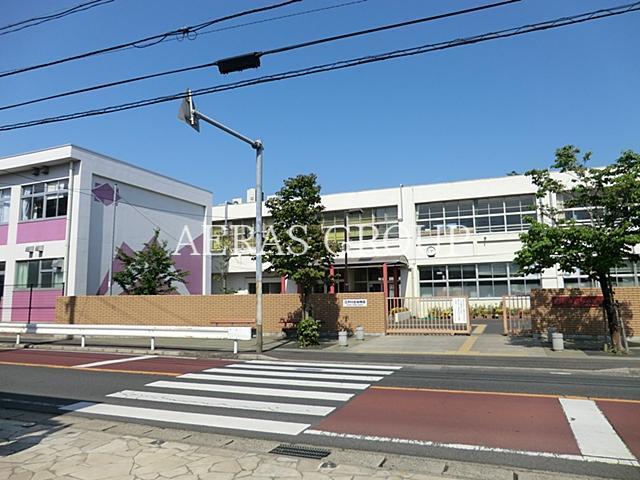 小学校　流山市立江戸川台小学校（小学校）まで762m