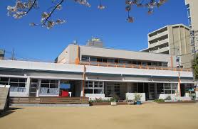 幼稚園・保育園　認定こども園長居幼稚園（幼稚園・保育園）まで857m