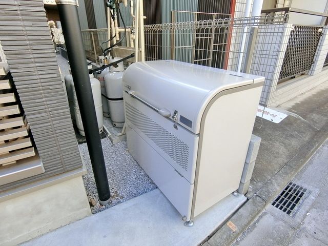 その他設備　敷地内ごみ置き場