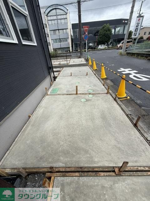 駐車場　エントランス