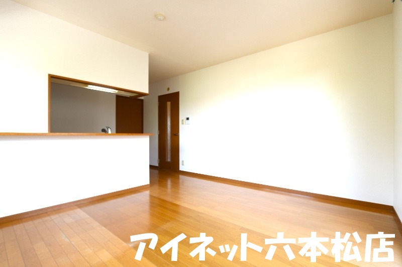 居室・リビング　広々としていいですね。