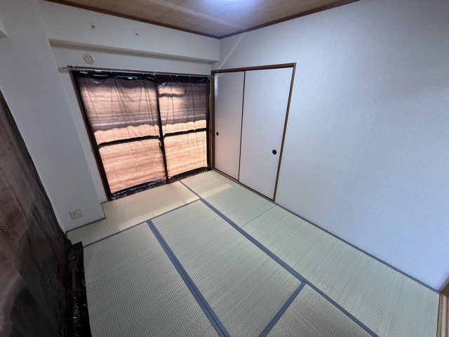 セレニテ甲子園口の居間写真