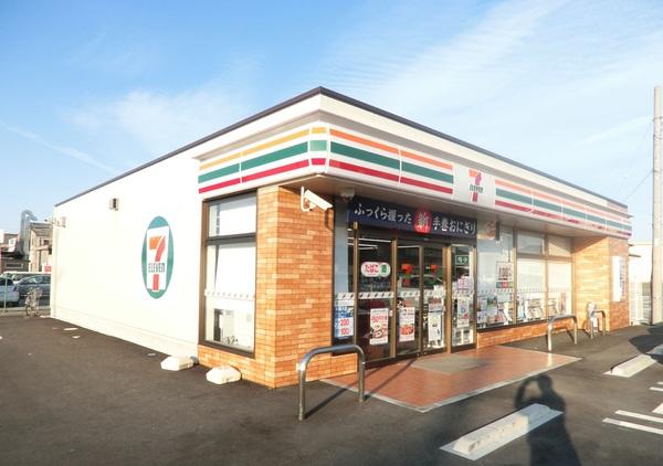 コンビニ　セブンイレブン彦根日夏店（コンビニ）まで844m