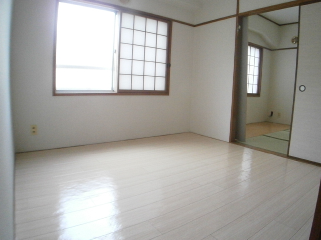 その他部屋・スペース　明るい洋室