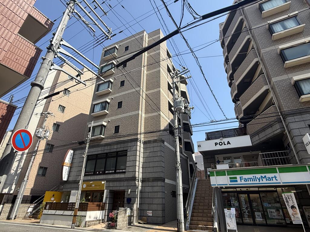 建物外観　駅近人気物件ですよ