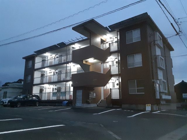 【磐田市見付のマンションの建物外観】