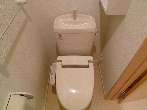 【アルストロメリア３のトイレ】