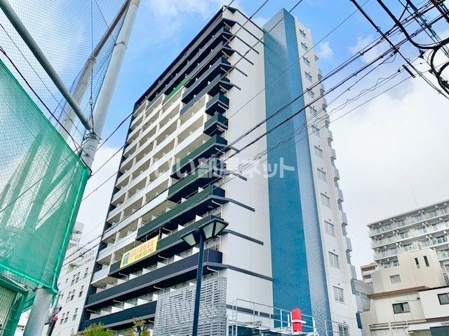 神戸市兵庫区大開通のマンションの建物外観