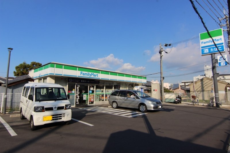 コンビニ　ファミリーマート藤井寺北岡店（コンビニ）まで268m