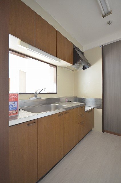 キッチン　同物件、別号室の写真