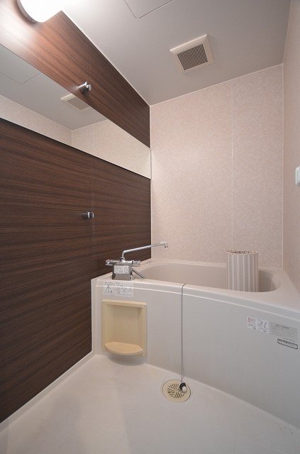 バス・シャワールーム　同物件、別号室の写真