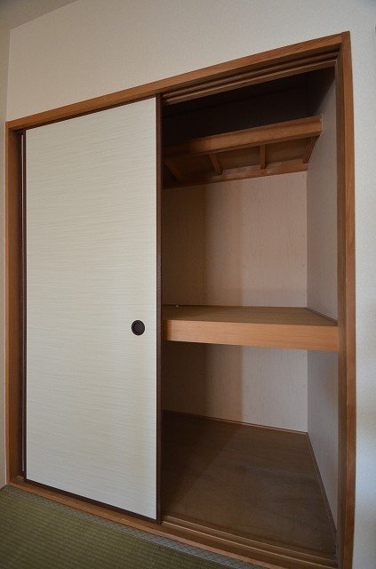 収納　同物件、別号室の写真