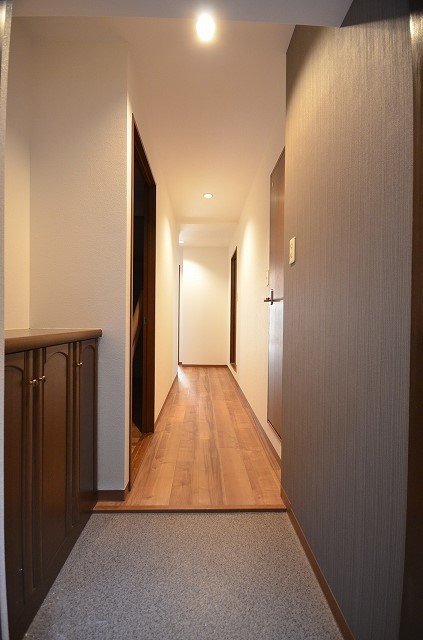 玄関　同物件、別号室の写真