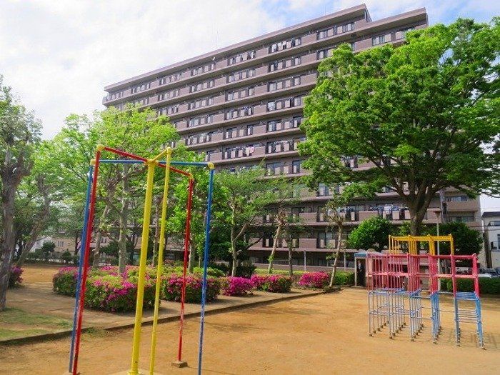 松戸市日暮のマンションの建物外観