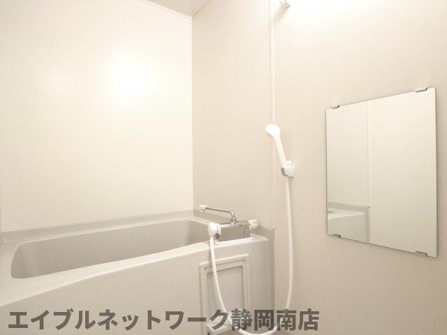 バス・シャワールーム　日々の暮らしに欠かせないお風呂です