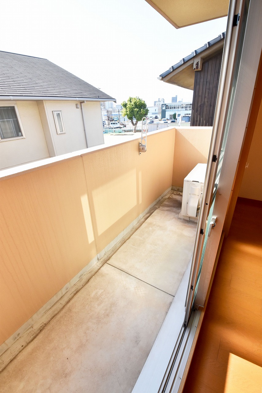 バルコニー　レジデンス鹿田