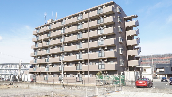 ロイヤル江戸橋の建物外観