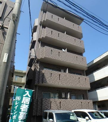 【鹿児島市宇宿のマンションの建物外観】