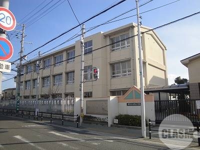 【堺市北区金岡町のアパートの小学校】