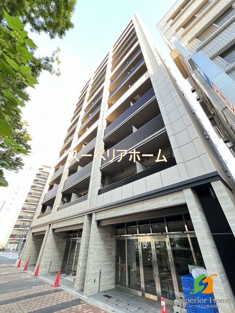 【新宿区早稲田鶴巻町のマンションの建物外観】