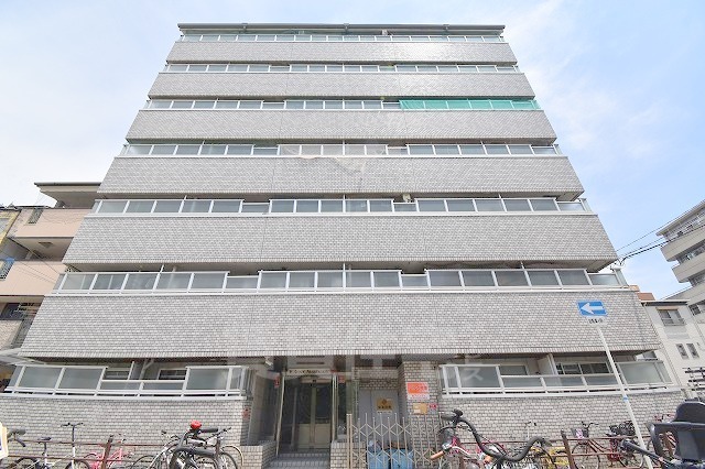 大阪市住之江区中加賀屋のマンションの建物外観