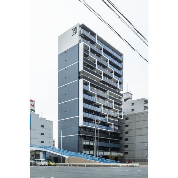 【名古屋市中村区井深町のマンションの建物外観】