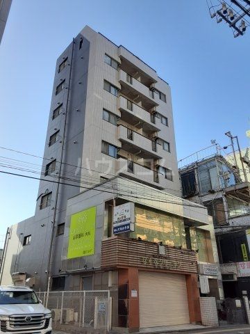 市川市南八幡のマンションの建物外観