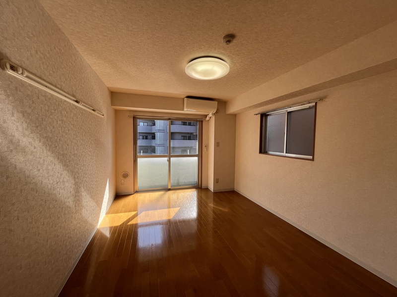 コゼニマンションIIの居間写真