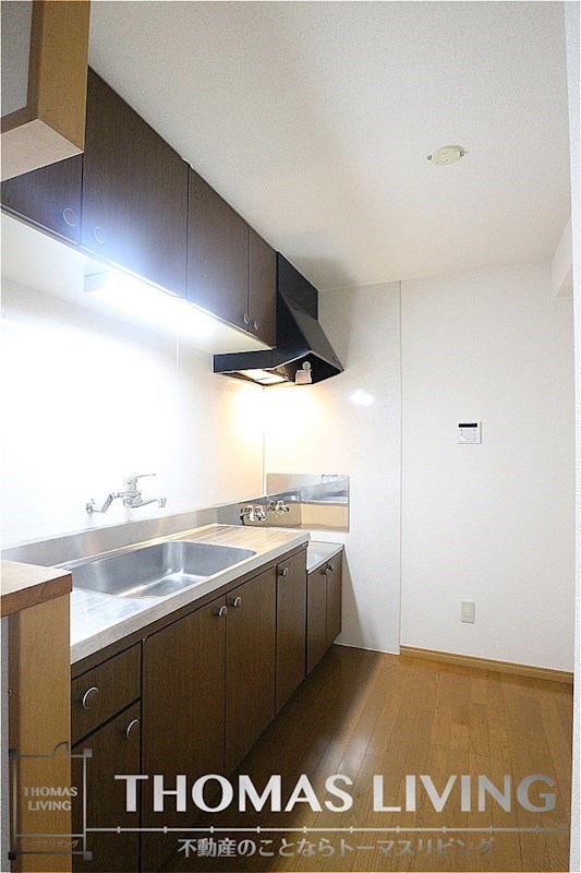 キッチン　※写真を準備中のため、同物件の別室写真をご参照ください。