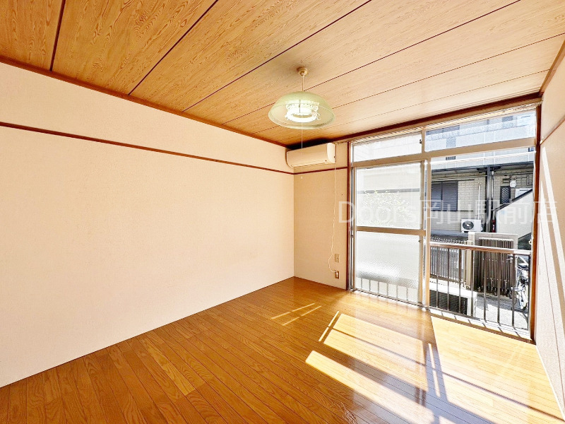 居室・リビング　別のお部屋の写真です。