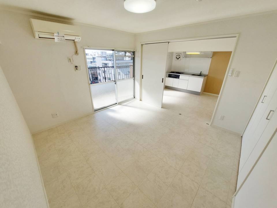 居室・リビング　リビング