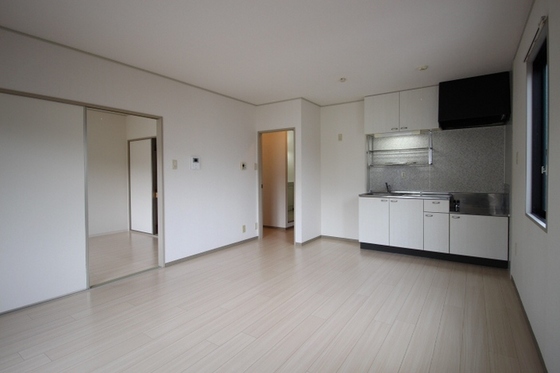 居室・リビング　※他号室の写真です