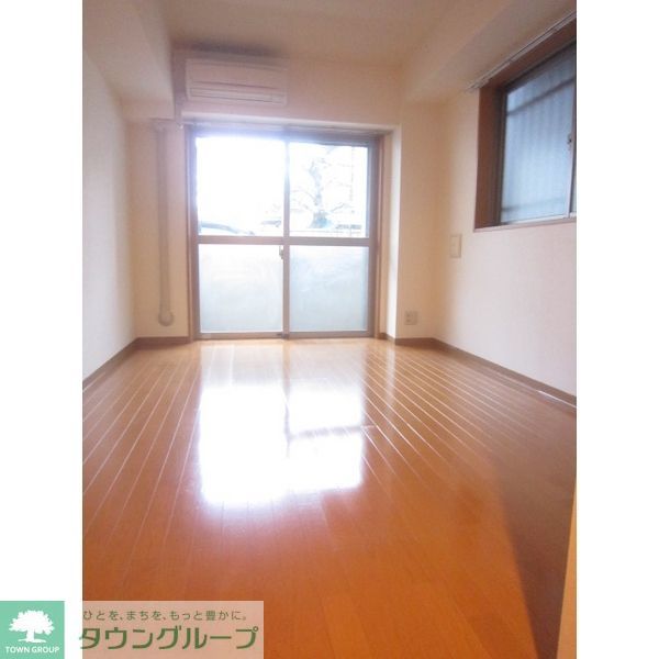 居室・リビング　※別号室参考写真