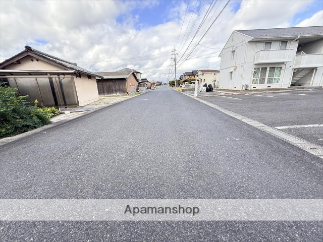 その他　前面道路（その他）まで0m