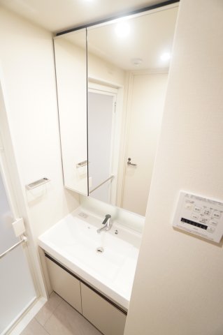 洗面設備　※同物件・同タイプの写真です。