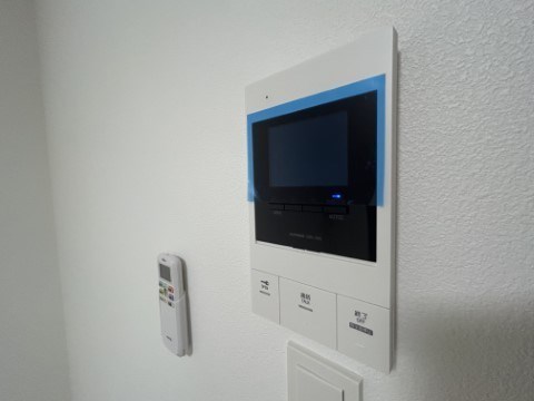セキュリティ　モニター付きインターホン♪