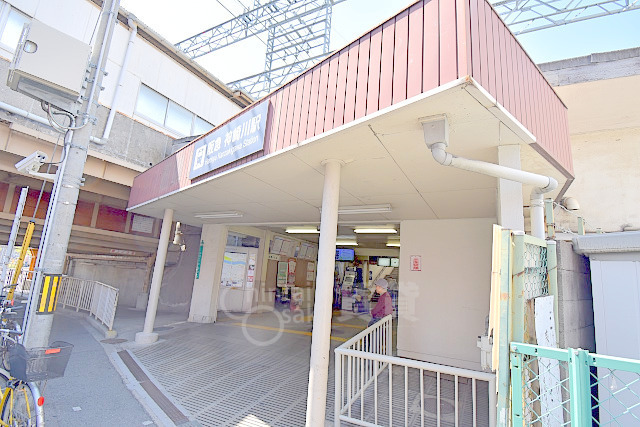 コンビニ　ファミリーマート　新高一丁目（コンビニ）まで423m