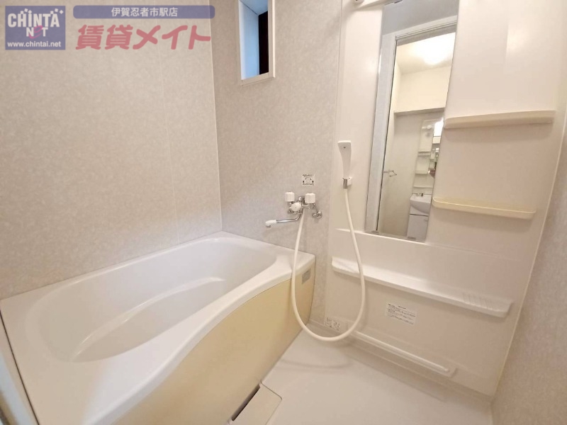 バス・シャワールーム　別部屋参考写真となります。