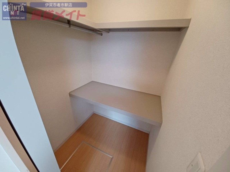 収納　別部屋参考写真となります。