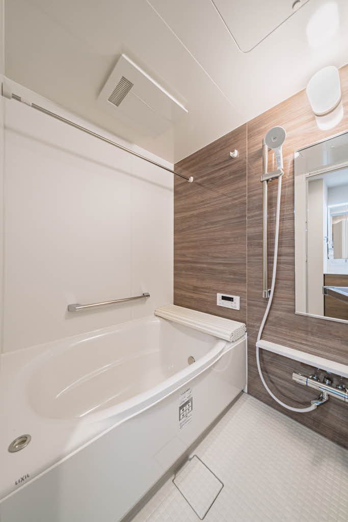 バス・シャワールーム　バスルーム